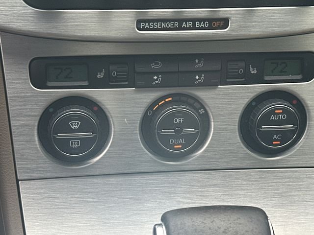 Used 2008  Volkswagen Lux image 28