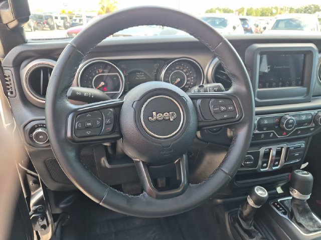 Used 2020 Crystal Metallic Jeep Sport S image 31