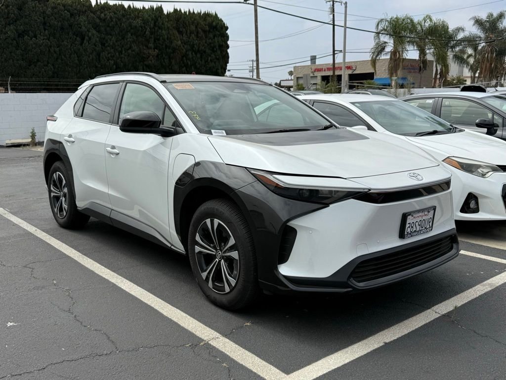 2025 Toyota bZ4X XLE FWD's photo