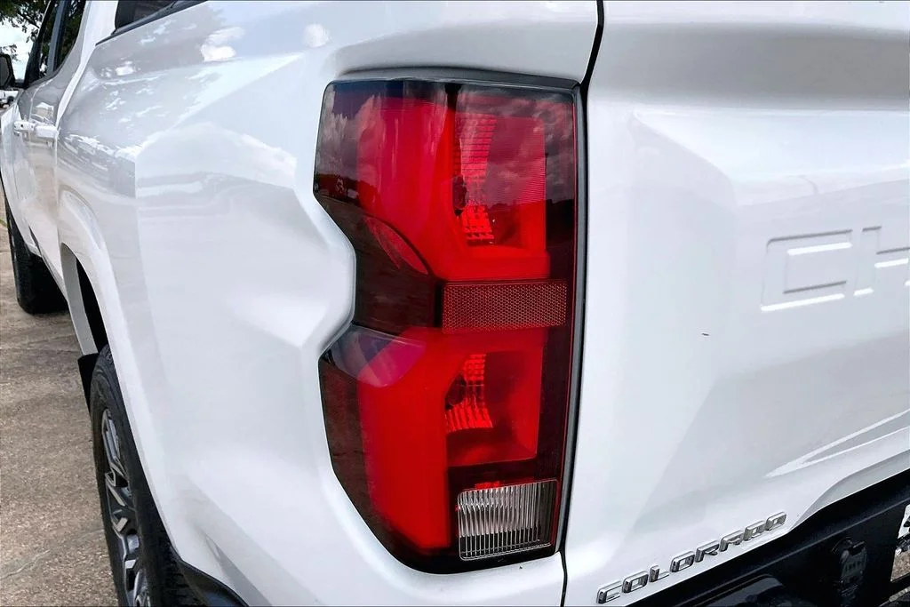 Used 2024 White Chevrolet LT image 20