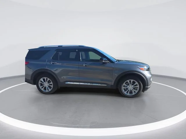 Used 2022 Gray Ford Limited image 9