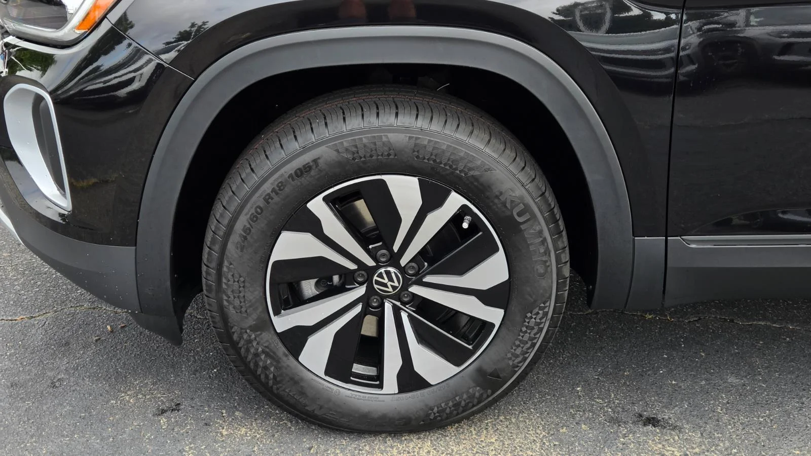 New 2026 Deep Black Pearl Volkswagen 2.0T SE image 15