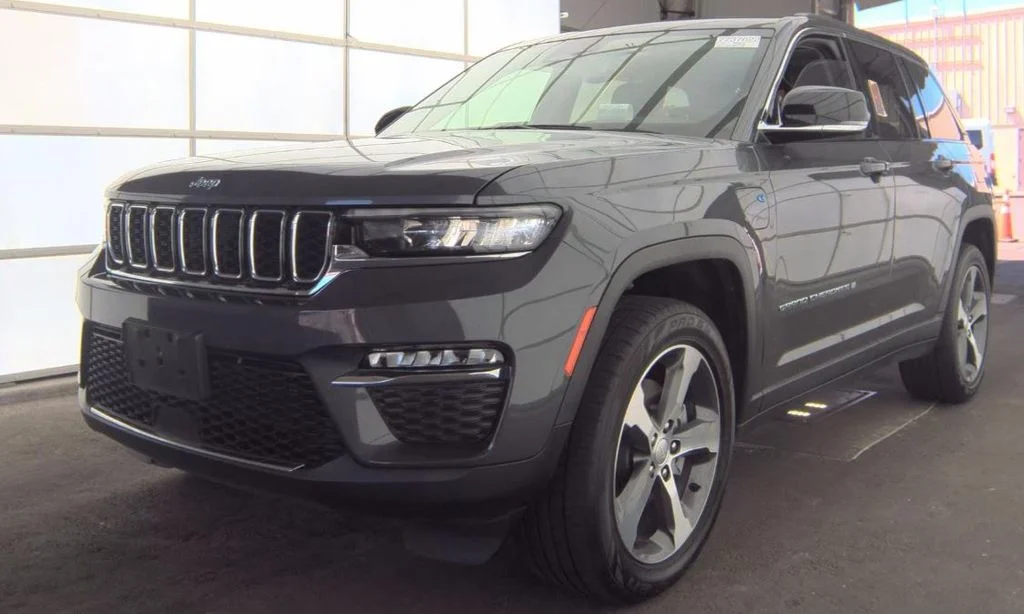 2022 Jeep Grand Cherokee 4xe 4x4's photo