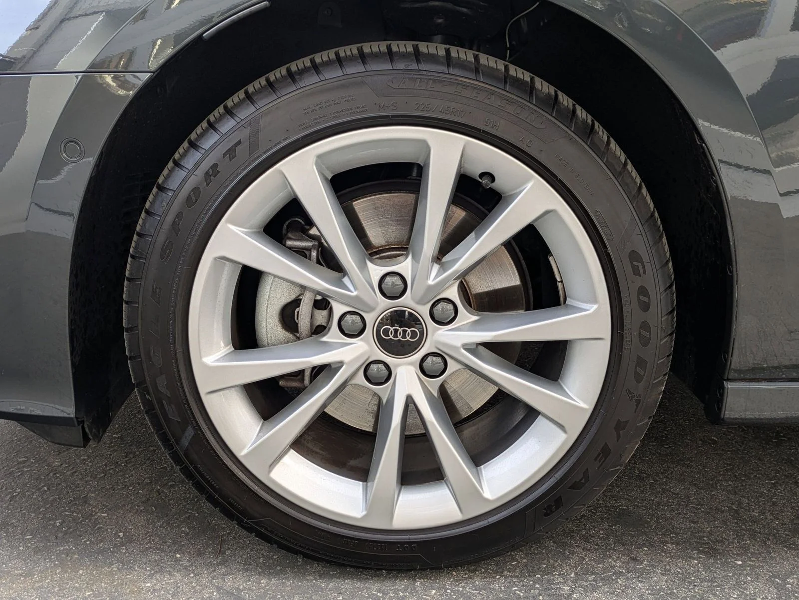 Used 2025 Gray Audi 40 Premium image 27