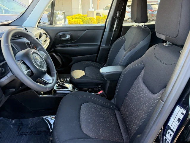 Used 2023 Black Jeep Latitude image 12