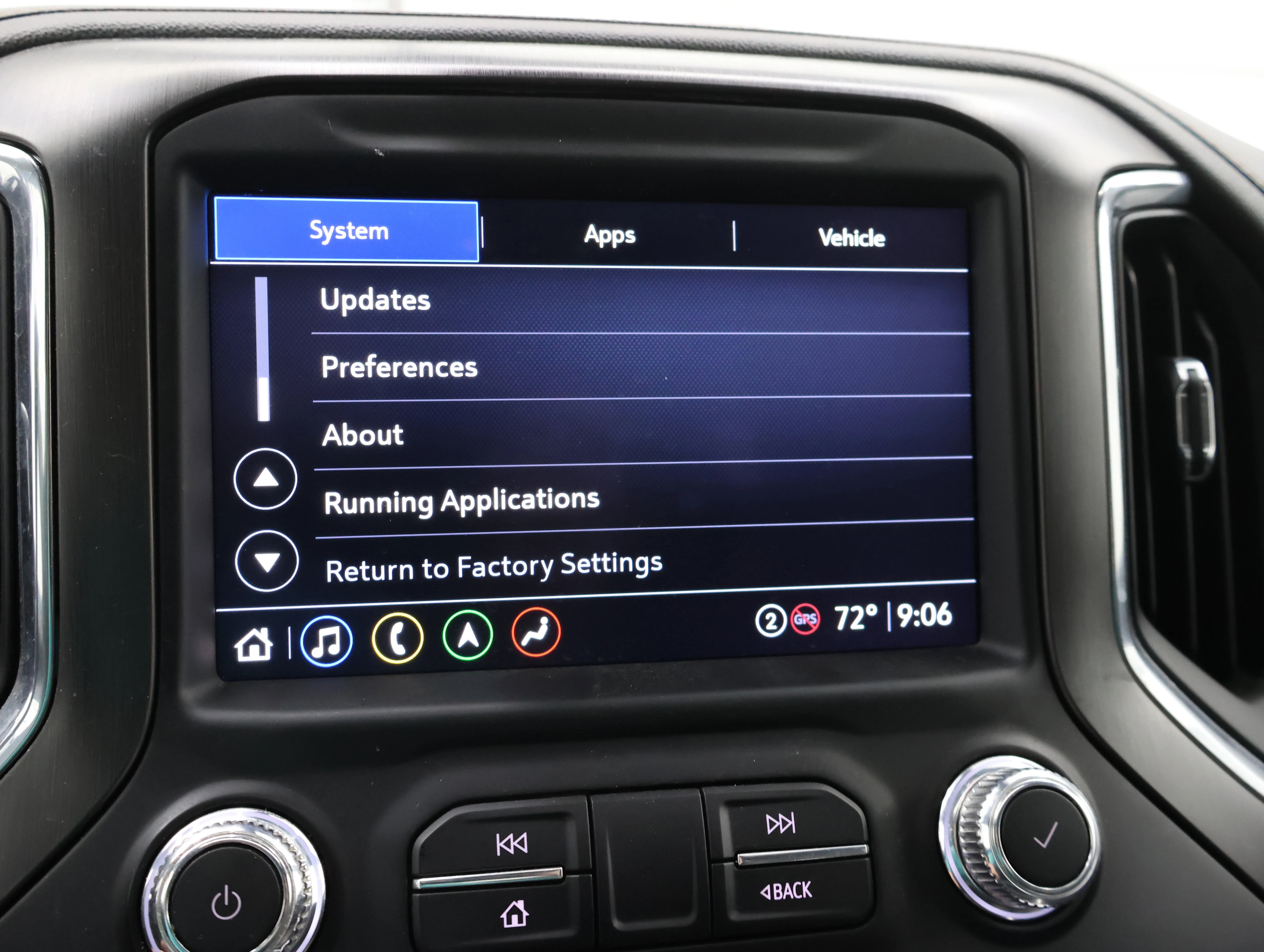 Used 2022 Summit White GMC AT4 image 64