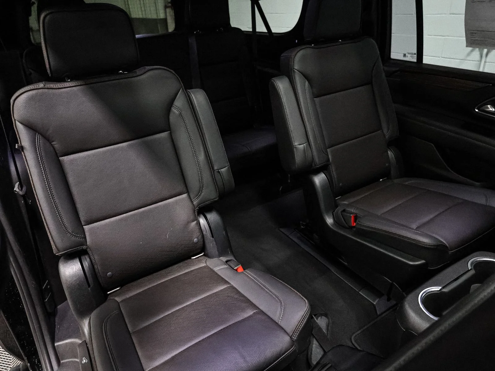 Used 2022 Black Chevrolet High Country image 25
