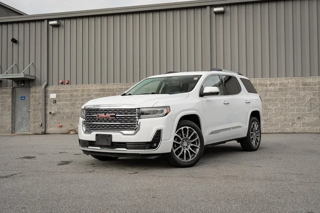 2023 GMC Acadia Denali