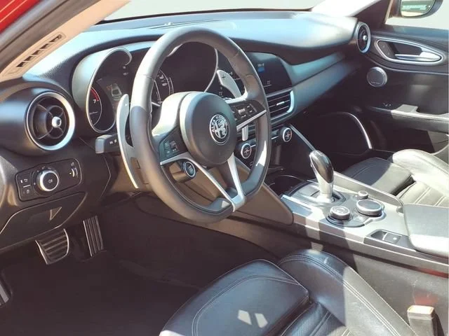 Used 2018  Alfa Romeo Ti Sport image 8