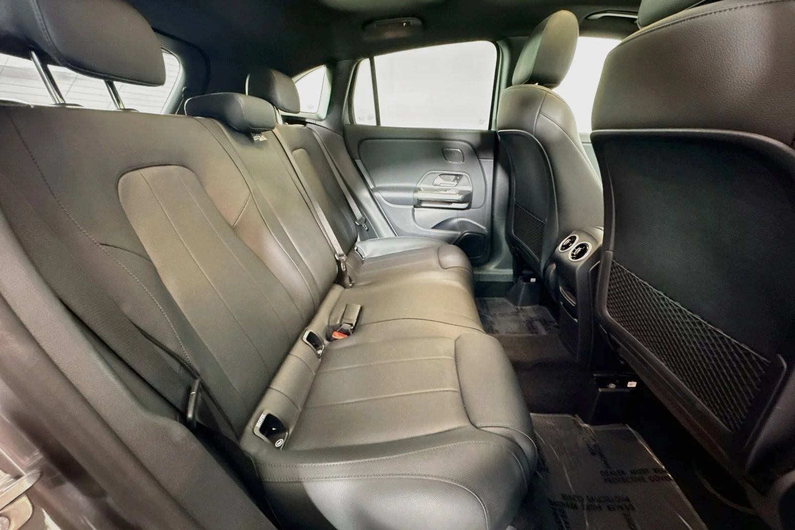 Used 2026 Mountain Grey Metallic Mercedes-Benz GLA 250 image 26