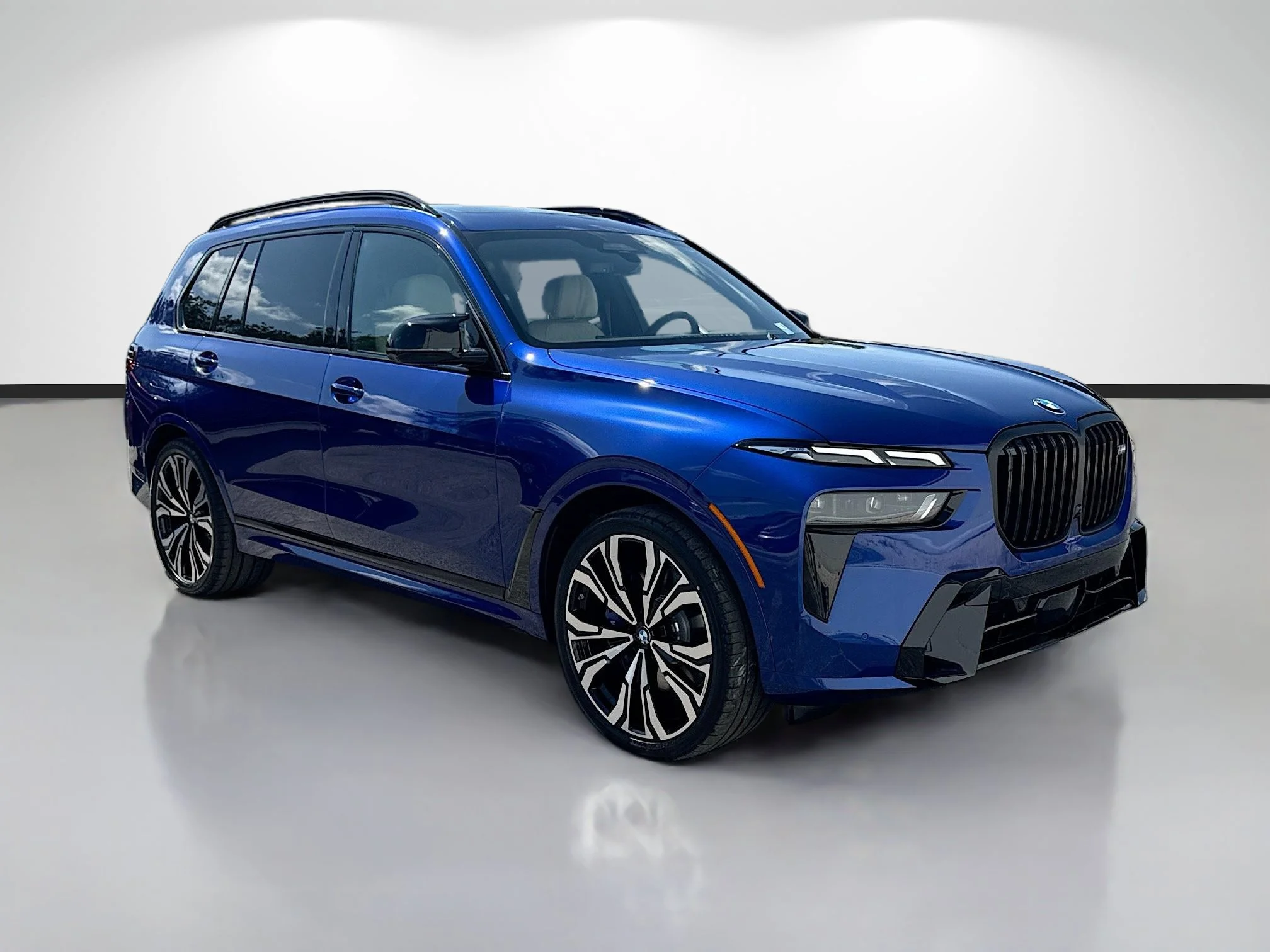 2027 BMW X7 M60i's photo