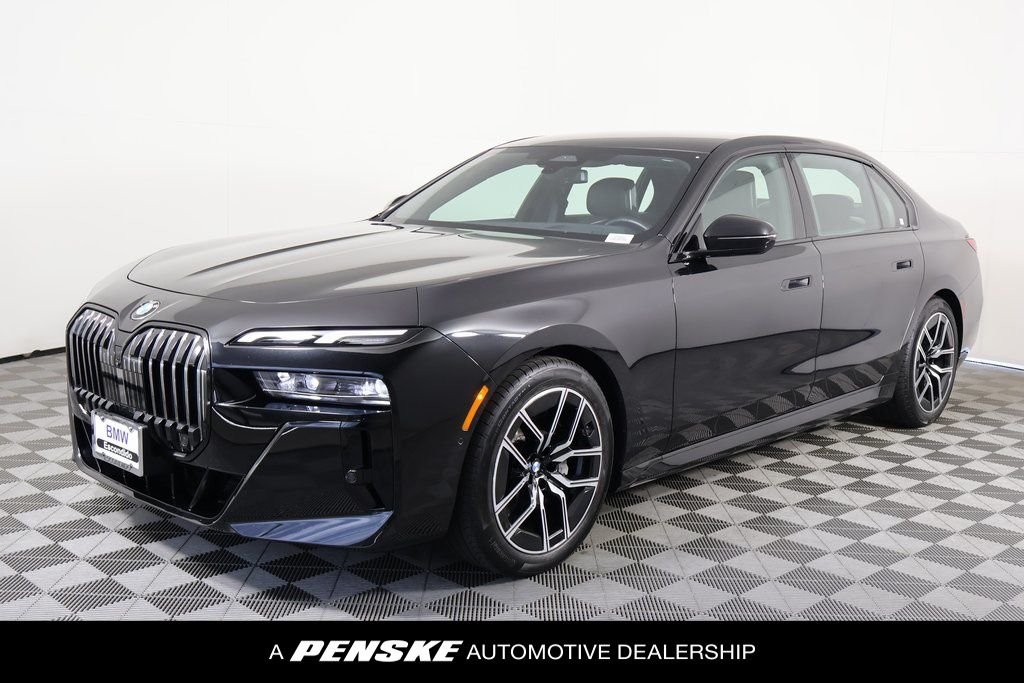 Used 2025 Black Sapphire Metallic BMW 740i image 1