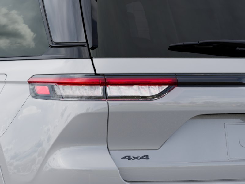 New 2025 Bright White Clear-Coat Exterior Paint Jeep Summit Reserve image 36
