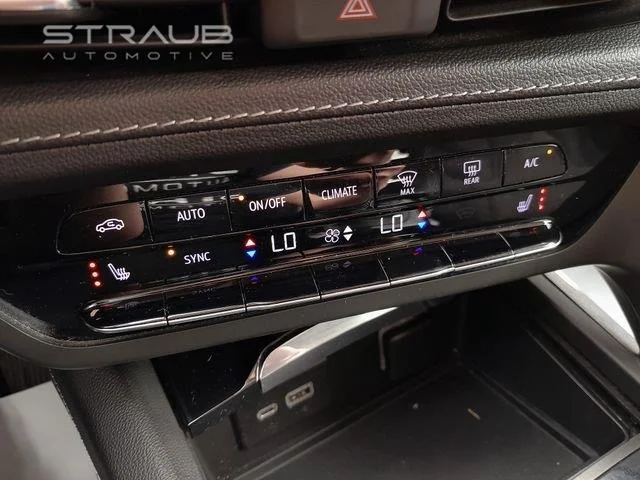 Used 2022 Sapphire Metallic Buick Preferred image 22