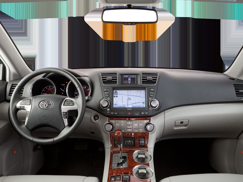 Used 2013 Classic Silver Metallic Toyota SE image 5