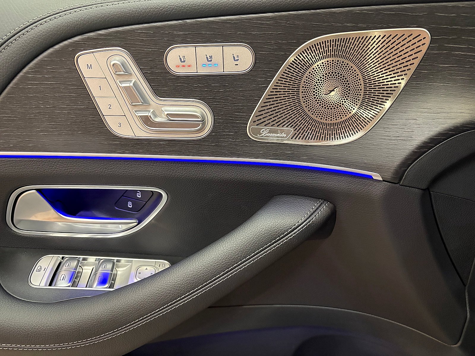 New 2026 Obsidian Black Metallic Mercedes-Benz 4MATIC® image 46