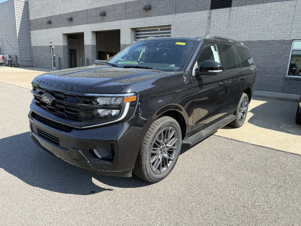New 2026 Agate Black Metallic Ford Platinum® image 3
