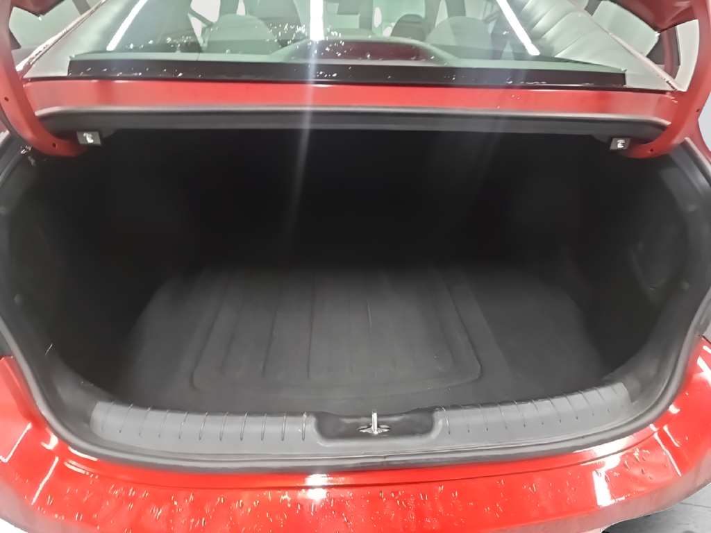 Used 2025 Red Hyundai SEL Convenience image 18