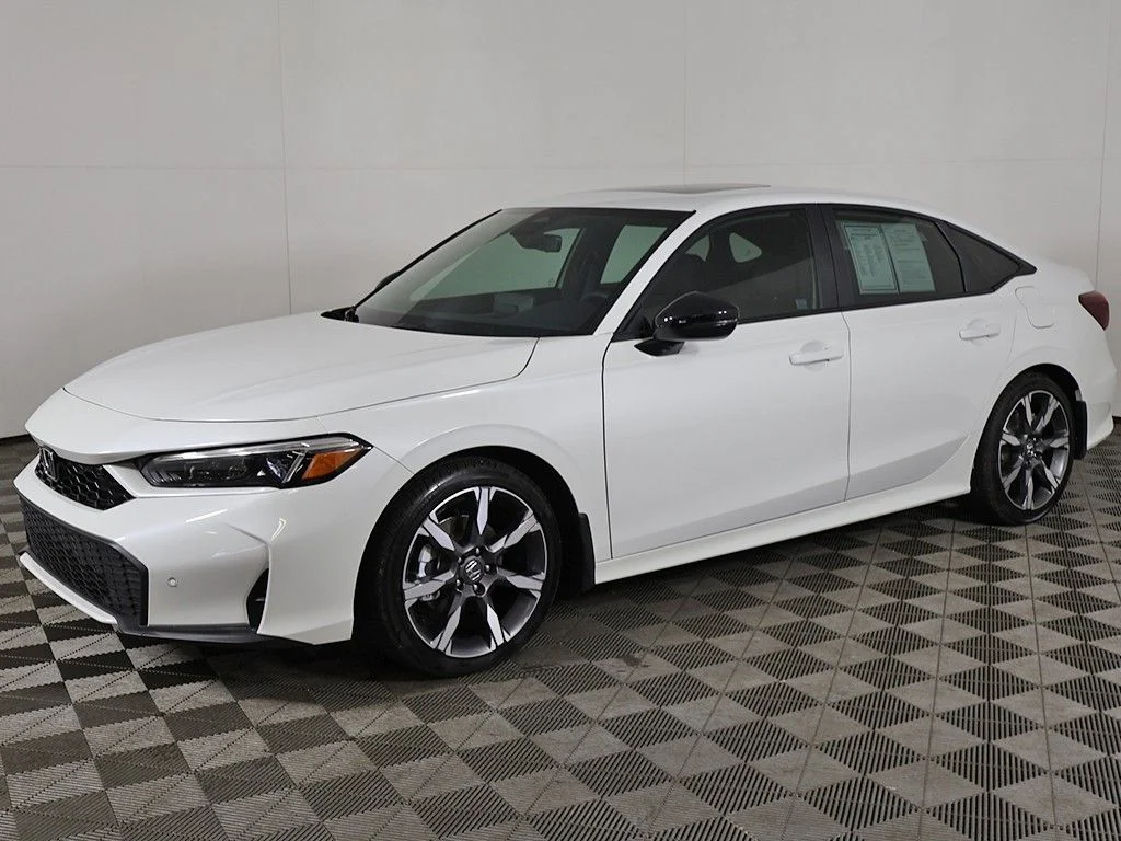 Used 2025 Platinum White Pearl Honda Sport Touring image 10