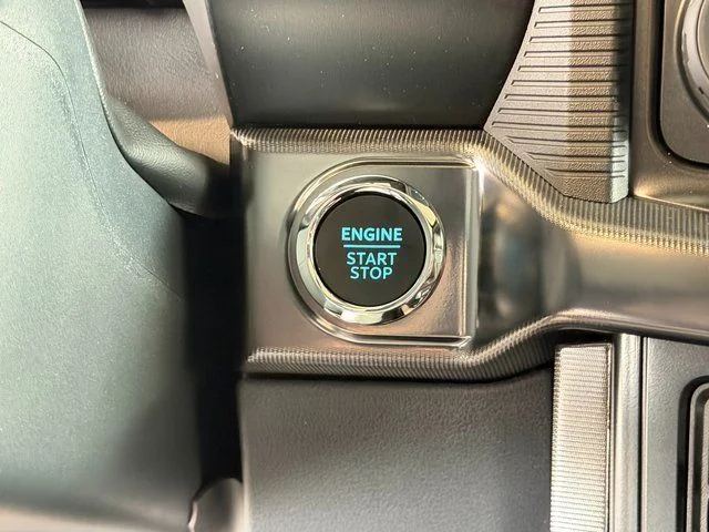New 2026 White Ford Platinum image 31