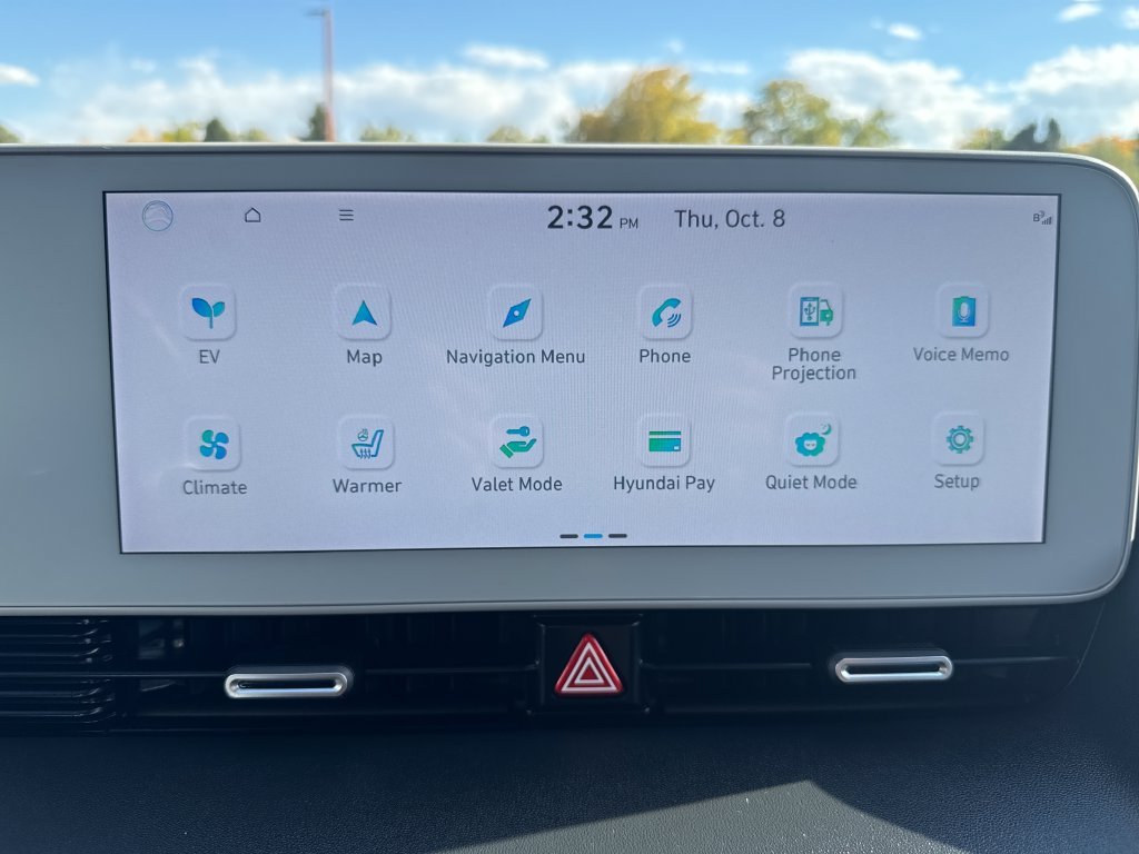 Used 2024 Digital Teal Hyundai SEL image 18