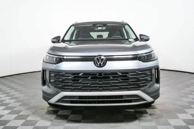 New 2026 Platinum Gray Metallic Volkswagen SE image 33