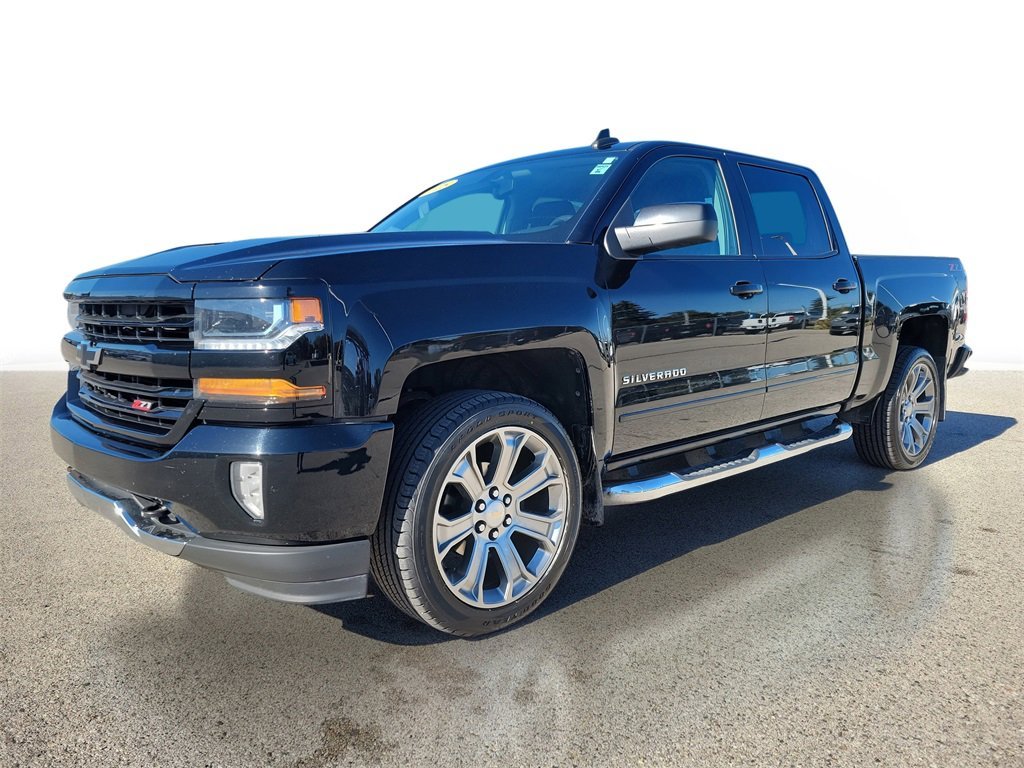 2018 Chevrolet Silverado 1500 LT photo 3