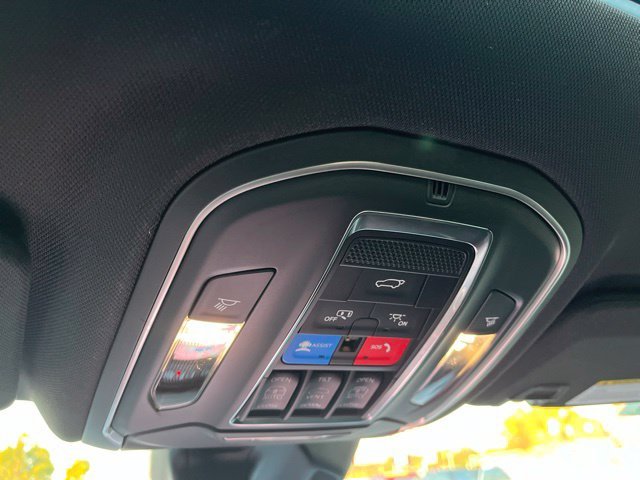 Used 2027 Gray Jeep Limited image 22