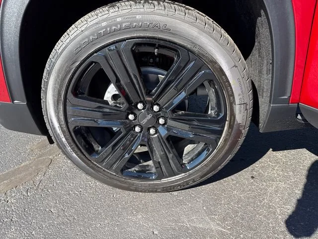 New 2026 Volcanic Red Tintcoat GMC Elevation image 30