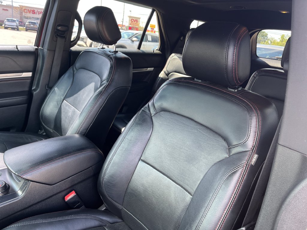 Used 2016 Red Ford Sport image 12