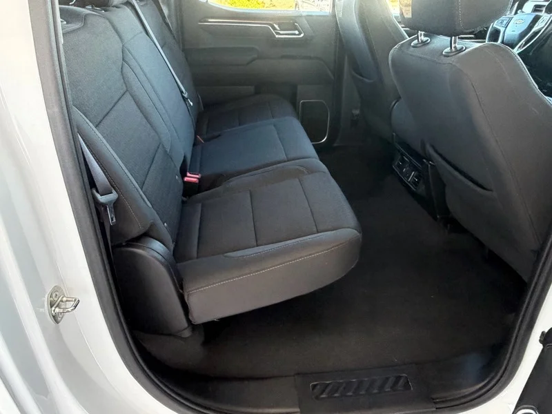 Used 2023 Summit White Chevrolet LT image 23