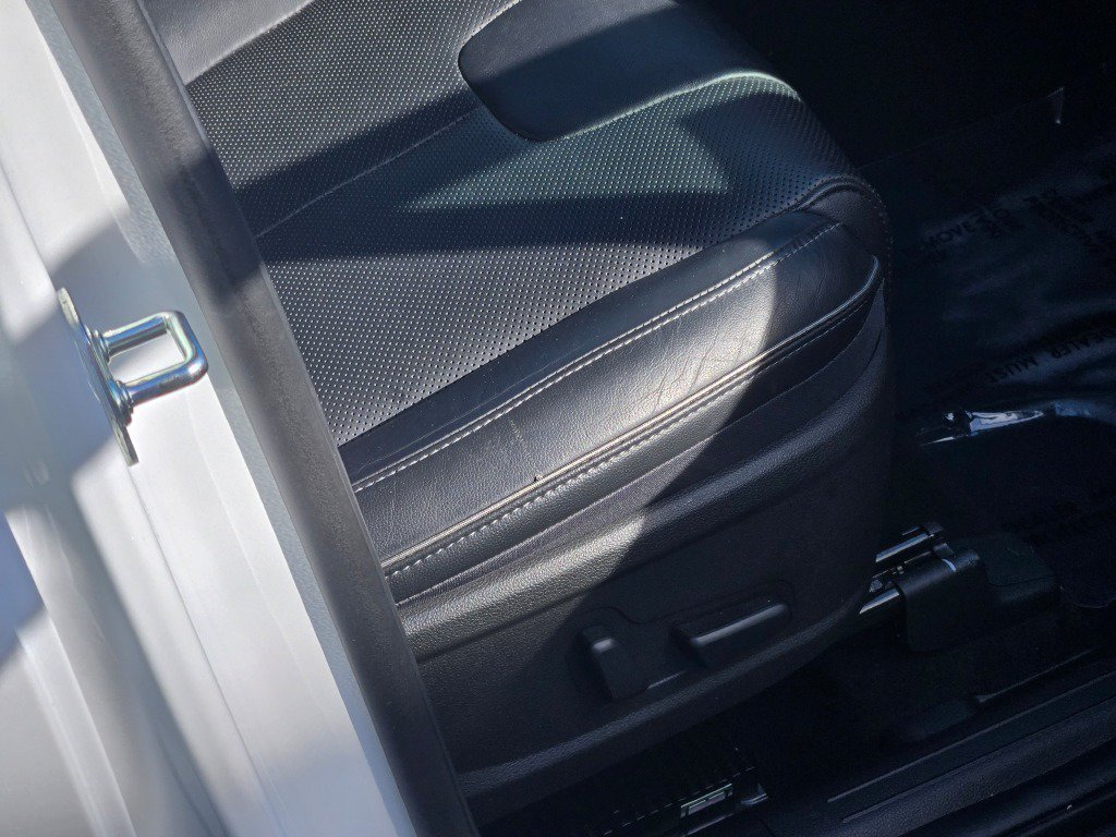 Used 2022 Quartz Hyundai Limited image 6