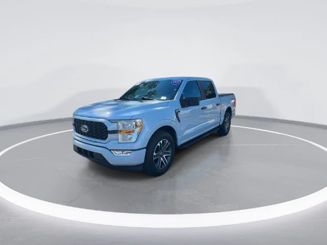 Used 2021 White Ford XL image 3