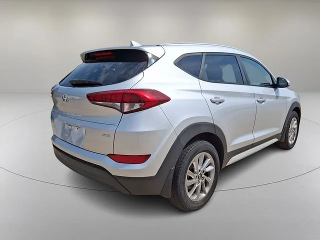 Used 2018 Silver Hyundai SEL image 11