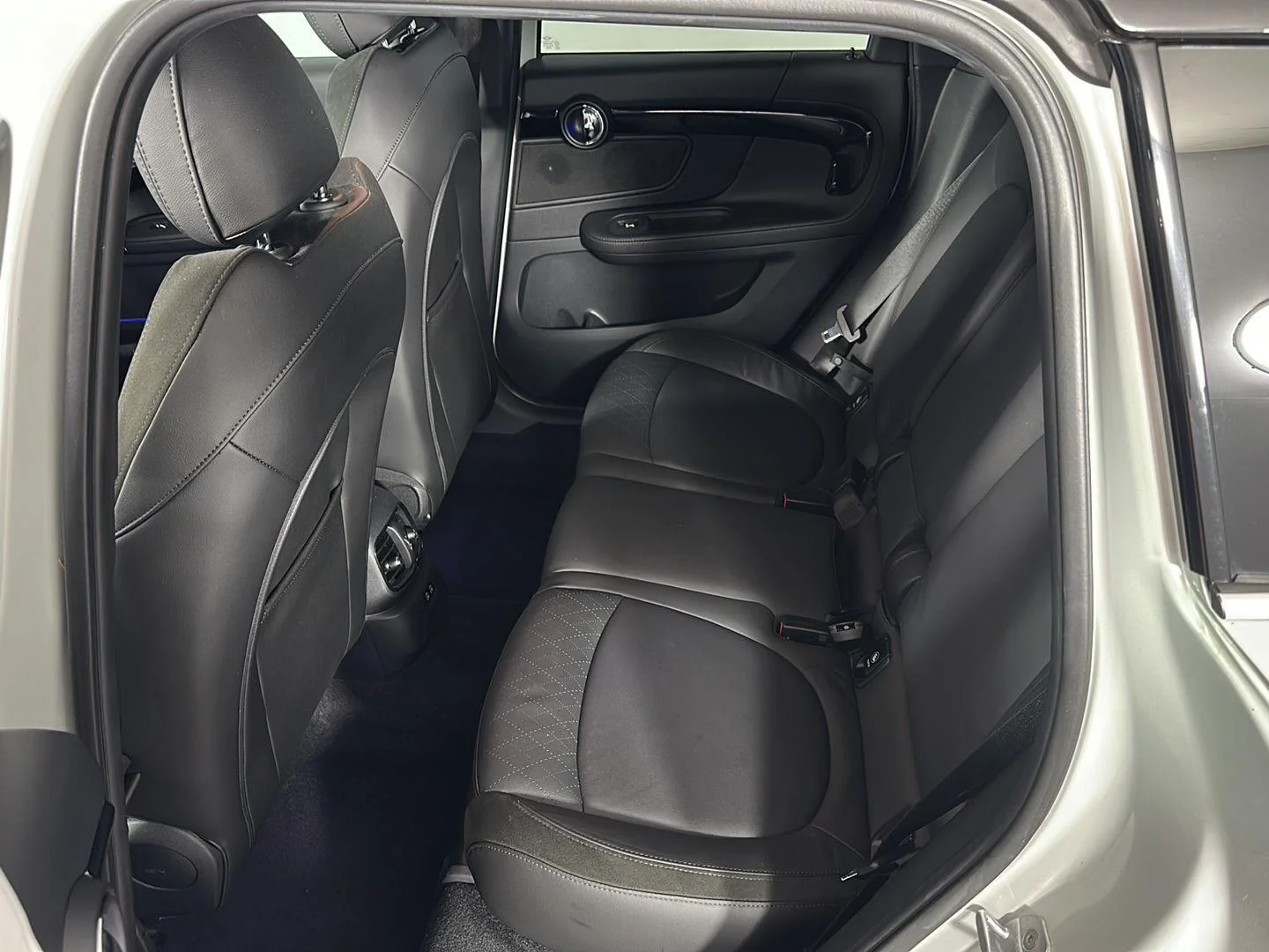 Used 2020 White SIlver Edition MINI Cooper S image 17