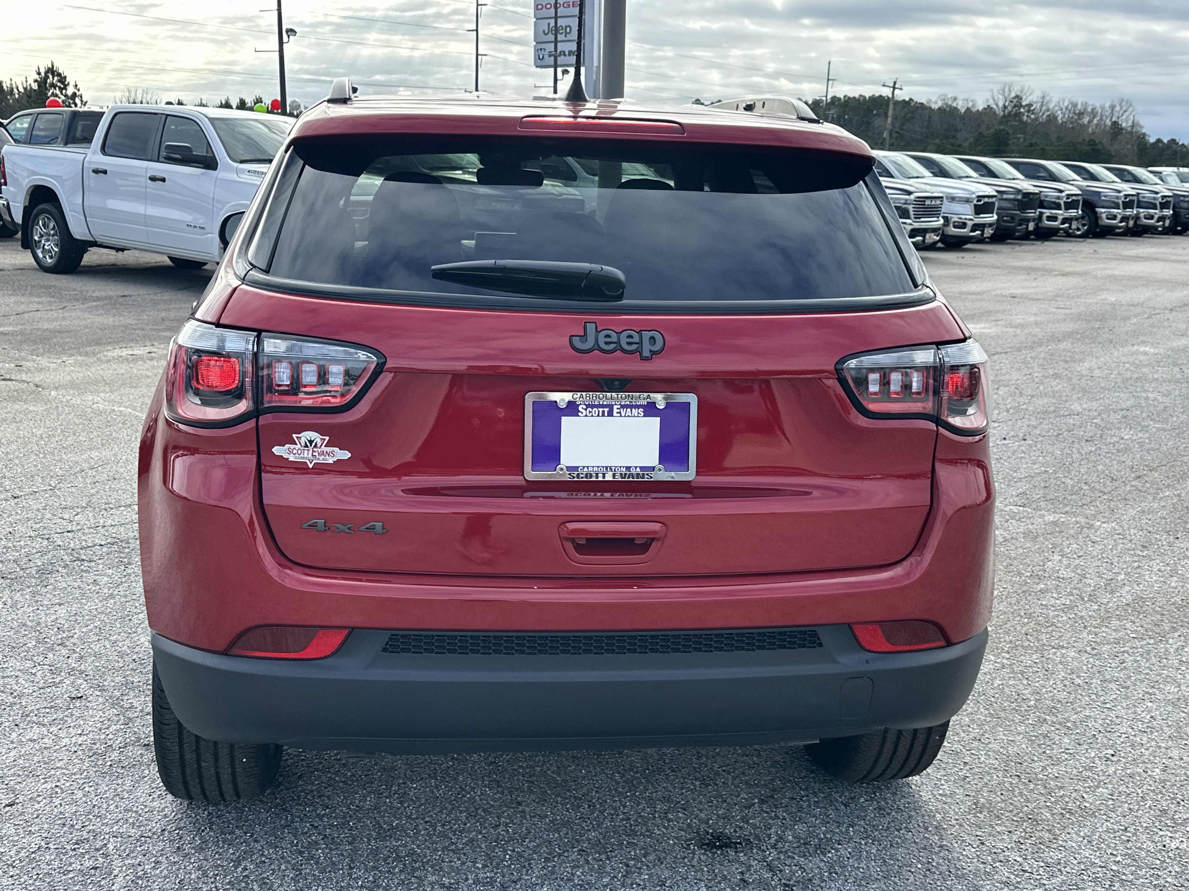 New 2026 Red Hot Pearl-Coat Exterior Paint Jeep Latitude Altitude image 7