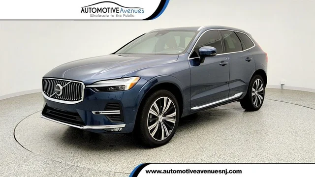 2022 Volvo XC60 B5 FWD Inscription w/ Advanced & Climate Packages + 20'' Wheels