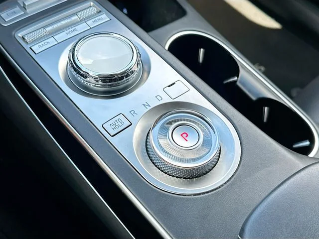 Used 2025 Gray Genesis 2.5T image 17