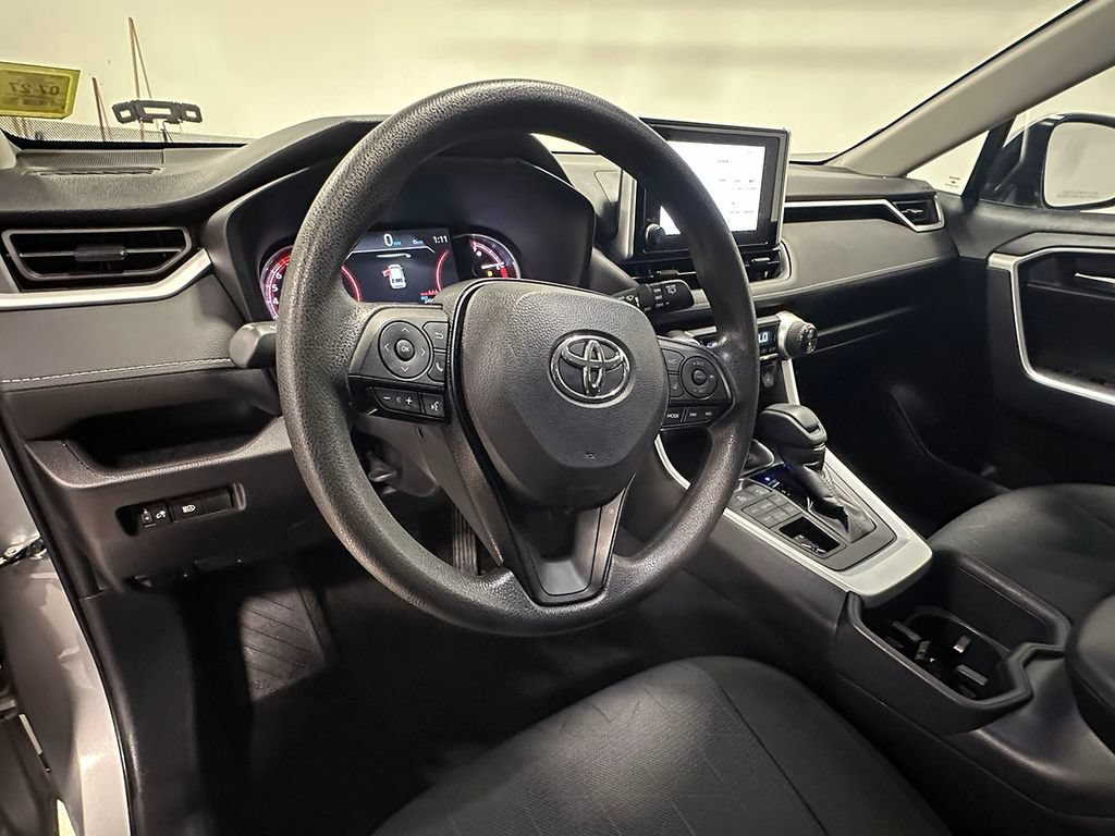 Used 2025 Silver Toyota XLE image 20