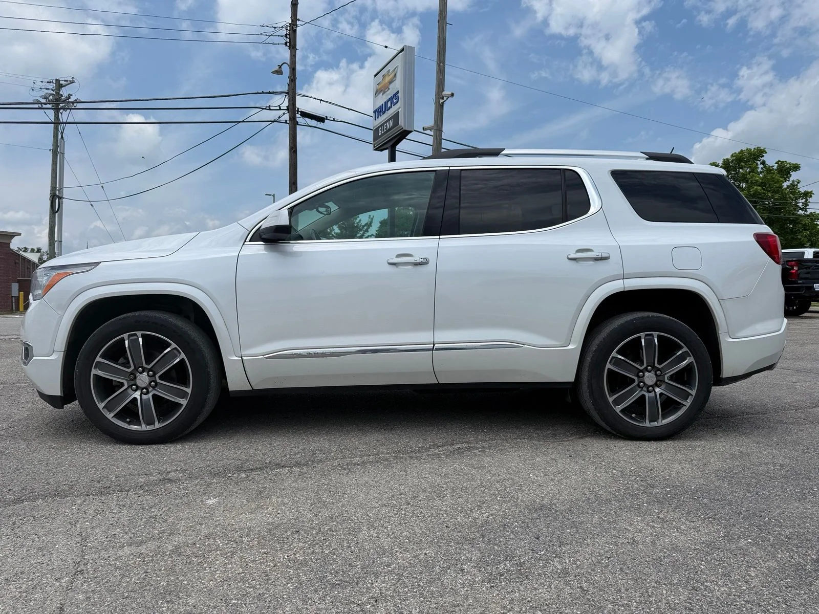 Used 2018 White GMC Denali image 5