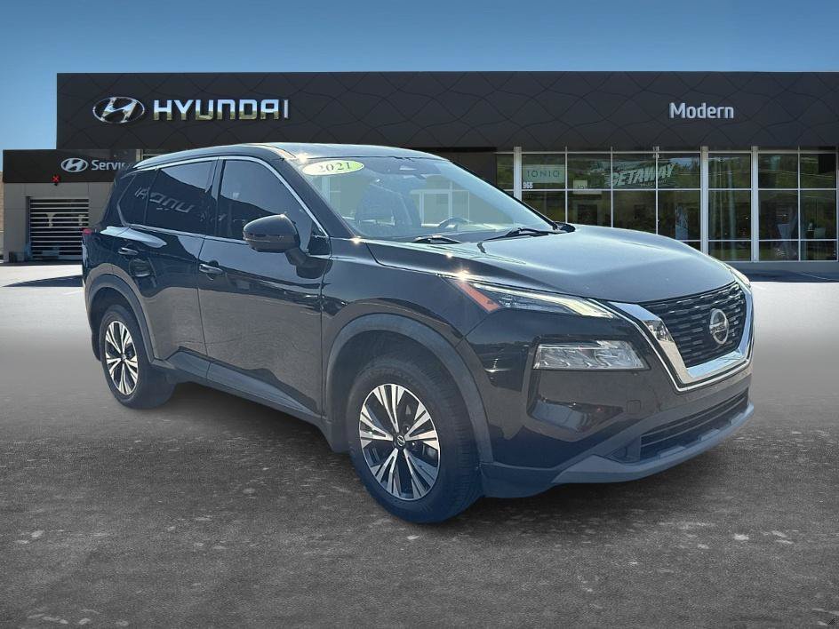 Used 2021 Super Black Nissan SV image 3
