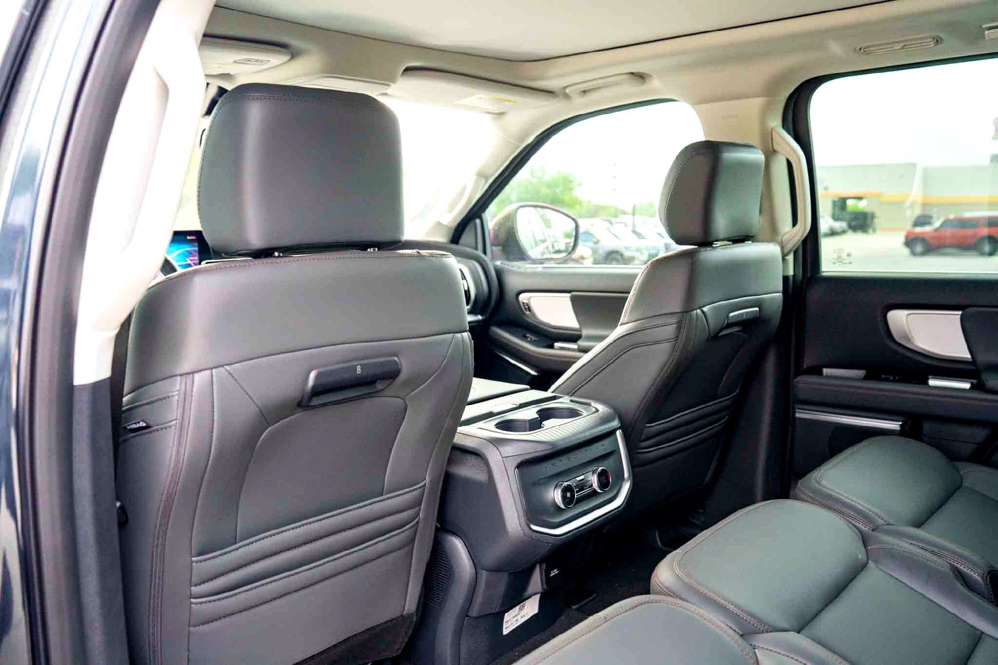 2025 Ford Expedition Active - Photo 19