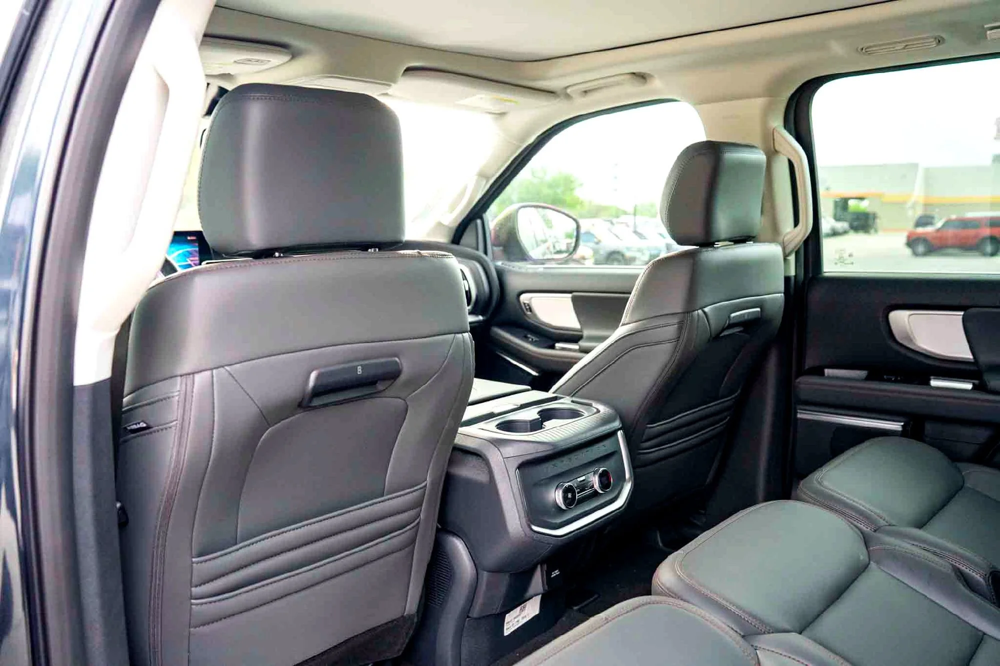 2025 Ford Expedition Active - Photo 19