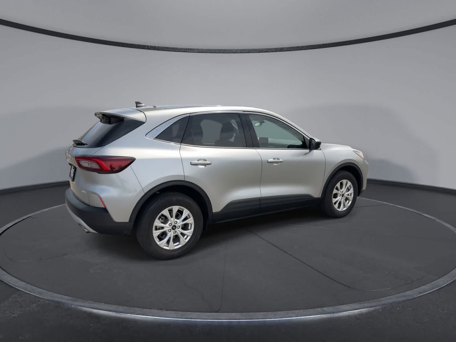 Used 2023 Iconic Silver Metallic Ford Active image 8