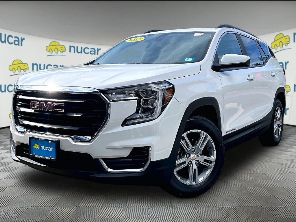 Used 2023 White GMC SLE image 3