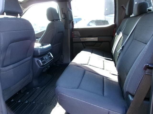 Certified Used 2023 Hot Pepper Red Metallic Tinted Clearcoat Ford XLT image 9