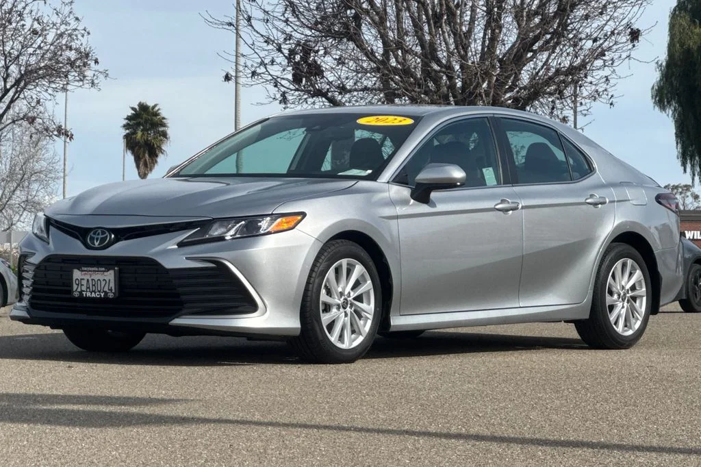 Used 2023 Silver Toyota LE image 11