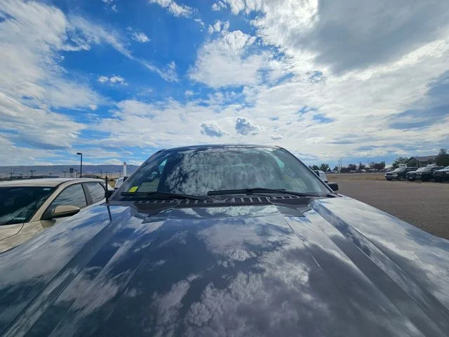 Used 2021 Gray Metallic Ford Platinum image 4