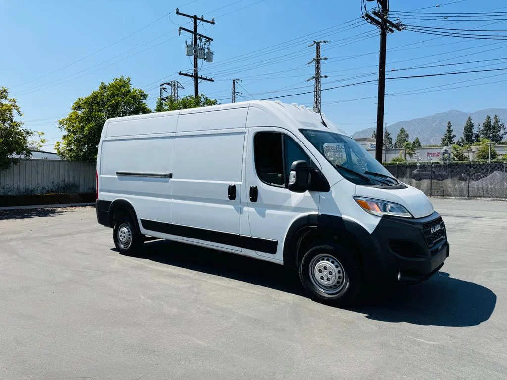 Used 2026 White Ram High Roof image 3