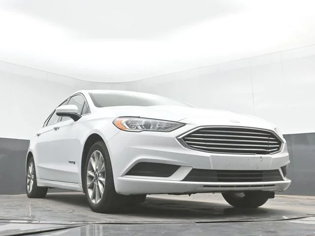 Used 2017 Oxford White Ford SE image 27